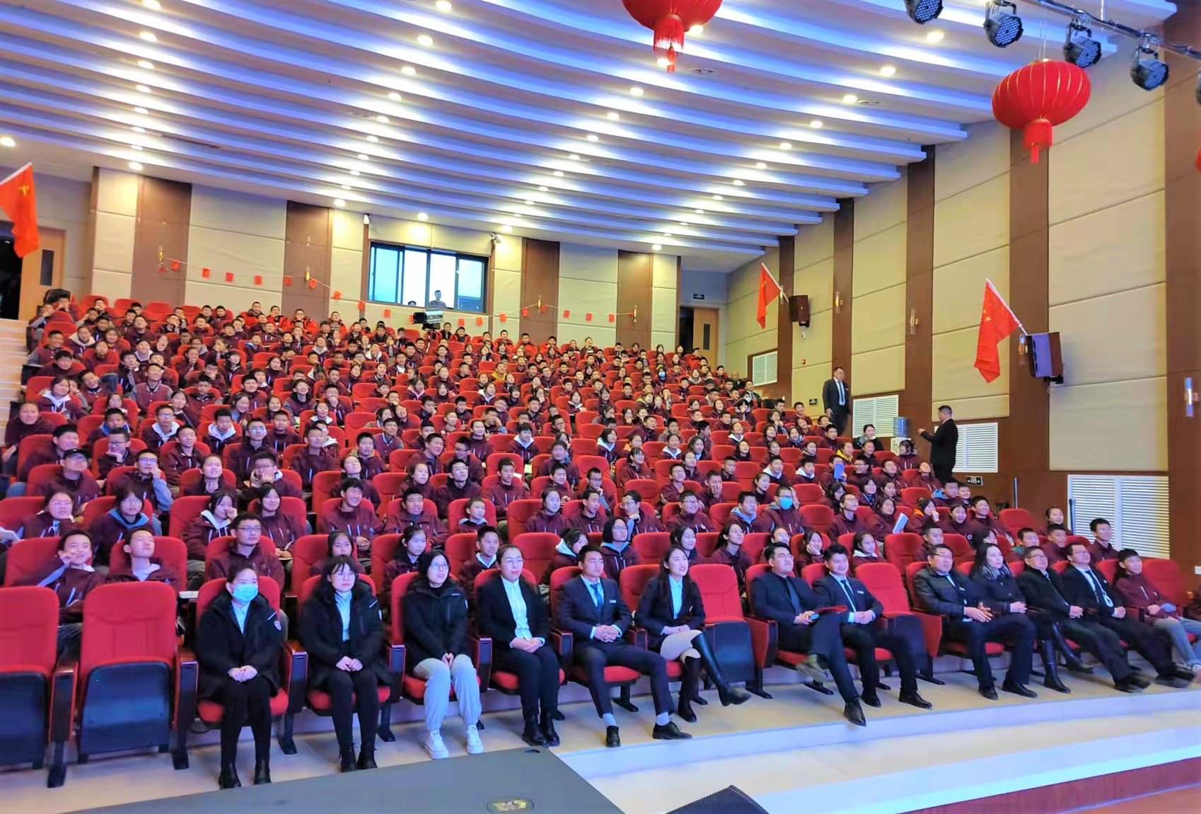 1637890964555591.jpg 1637890964555591.jpg